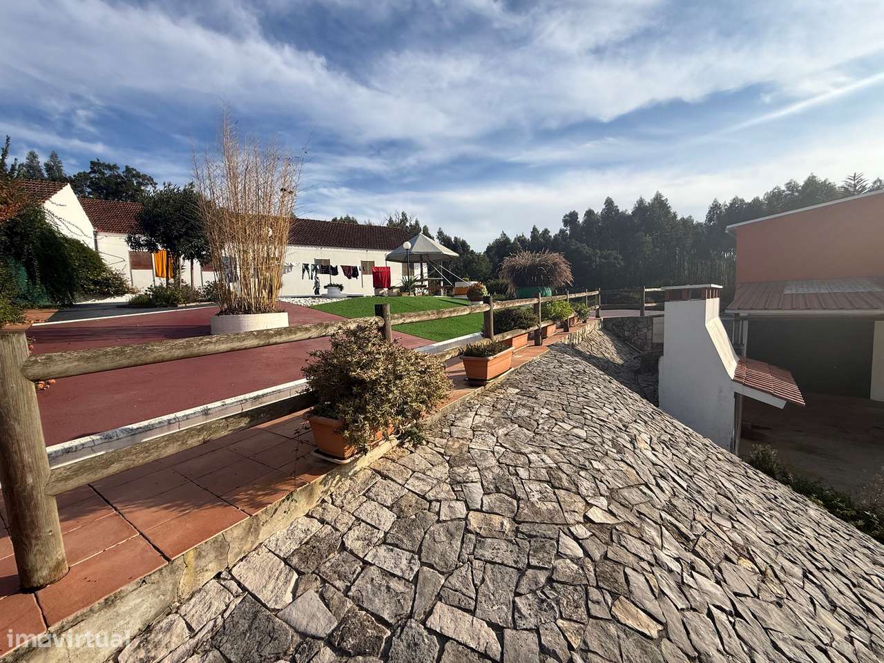 Quintinha com habitação, armazéns e terreno - Rio Maior-27