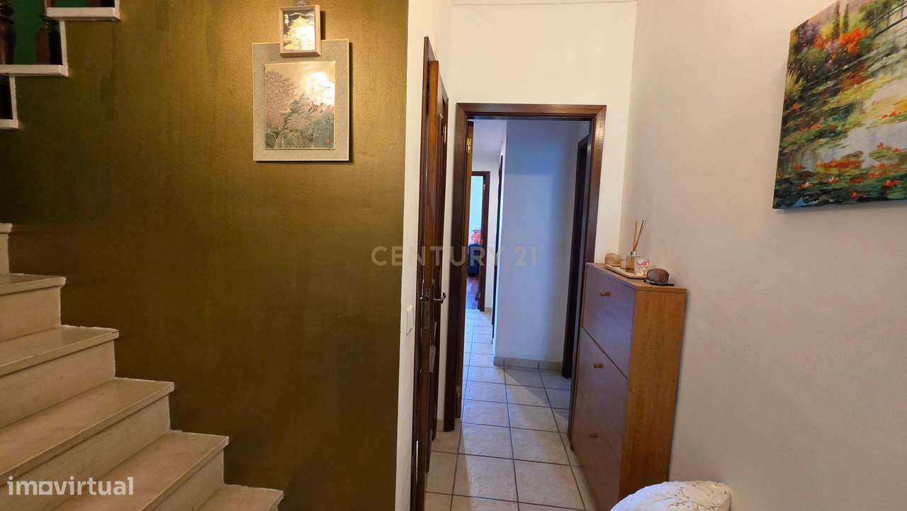 Apartamento Duplex T5 no centro de Palmela-25