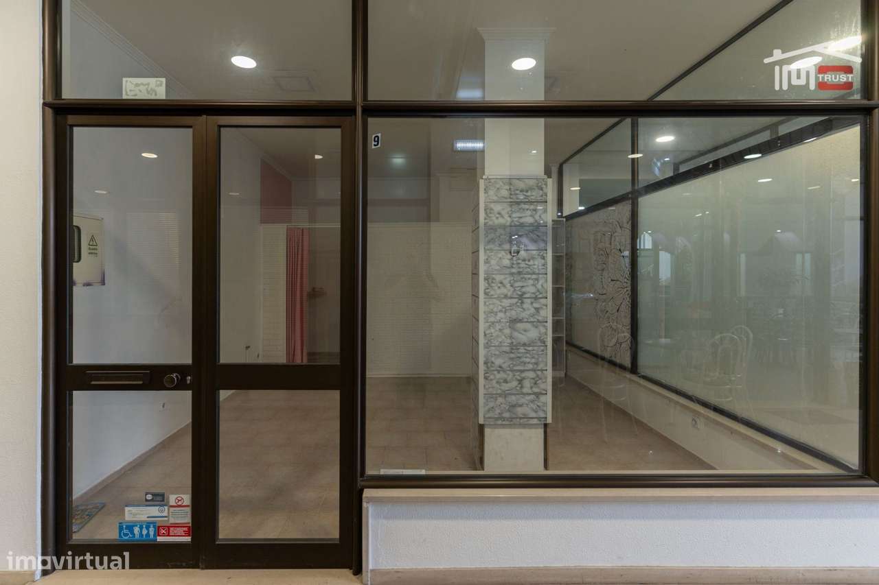 Loja em centro comercial, para venda, Ourém - Fatima - Grande imagem: 4/9