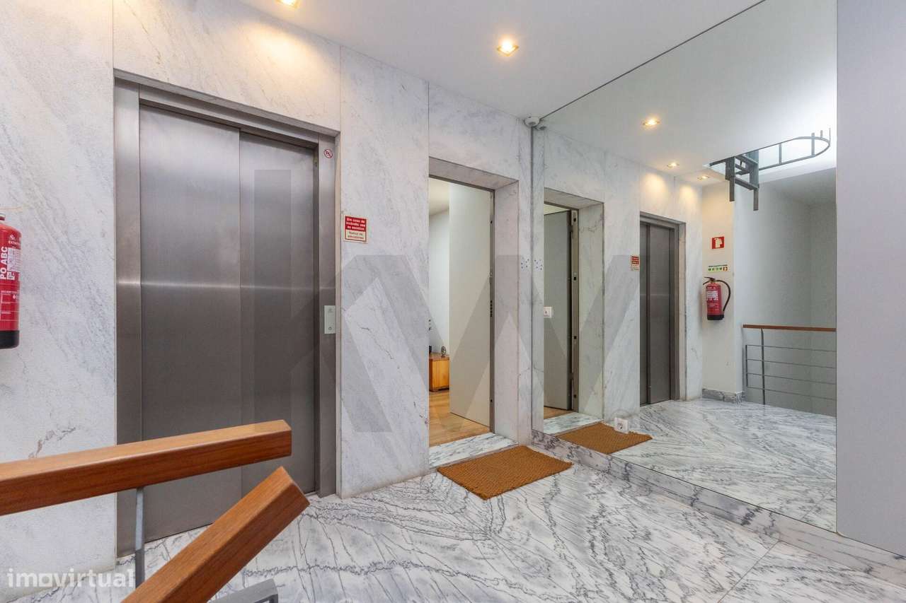 Apartamento T3 Penthouse com Vista Direta de Mar em São Félix da Marin - Grande imagem: 4/29