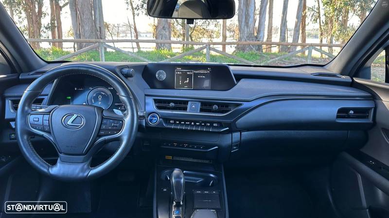 Lexus UX 300e Premium - 9
