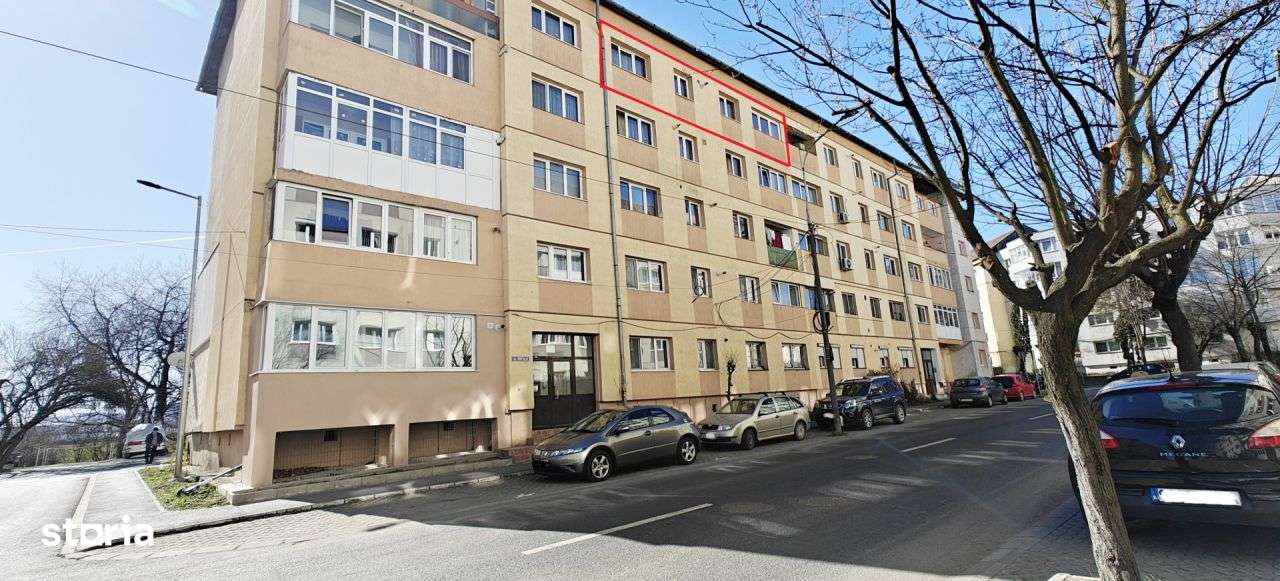 COMISION 0% Apartament 3 camere decomandate/2 bai/balcon/pivnita/Siret-18