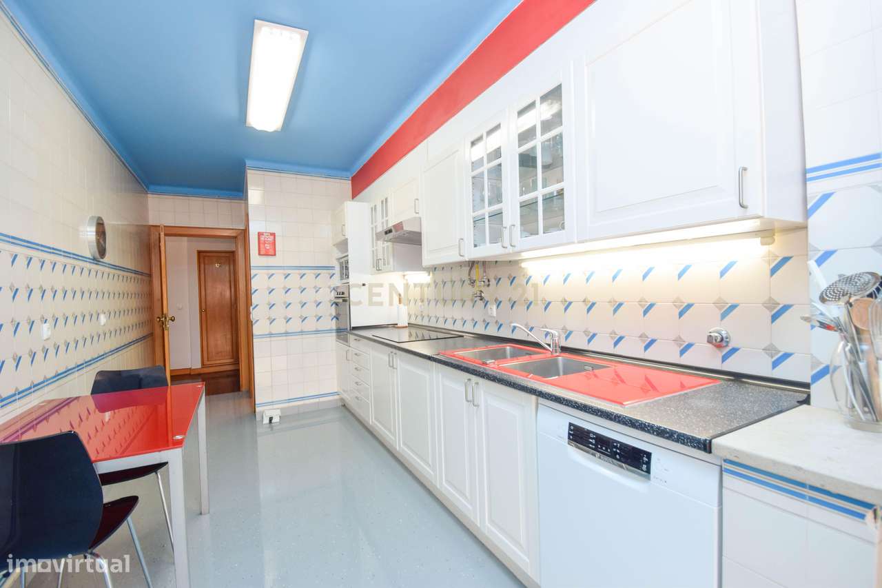 T2 com varanda, garagem e arrecadação – Cascais | Rua João Infante-27
