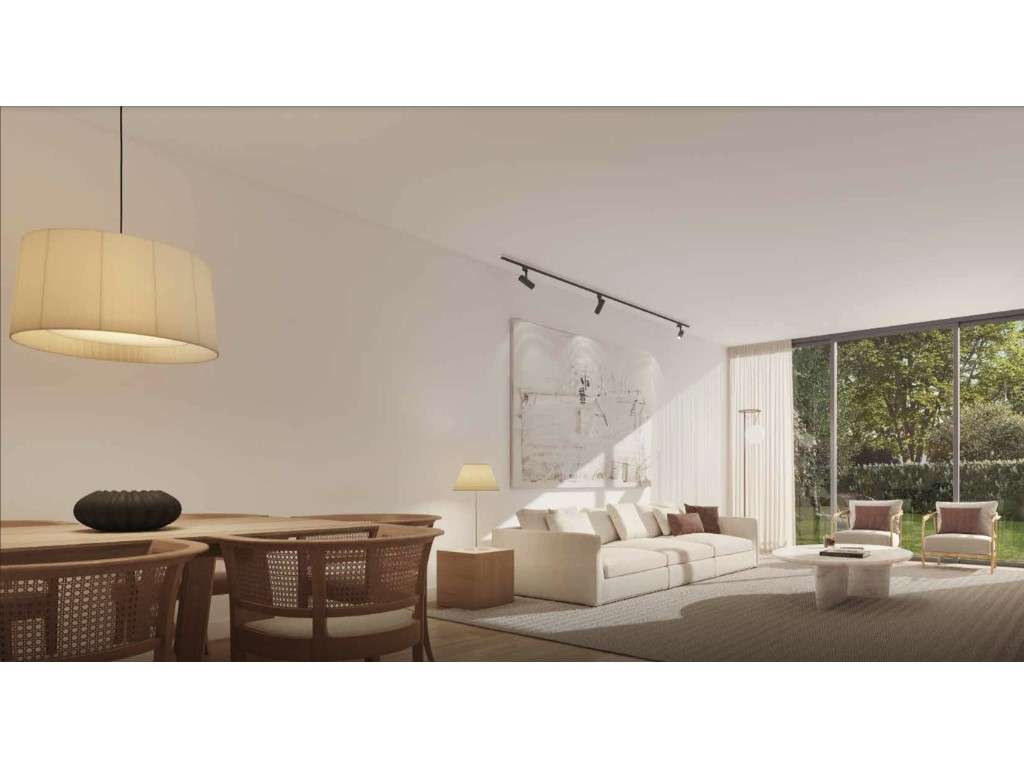 Apartamento T3 com varanda e estacionamento na Estrela-1