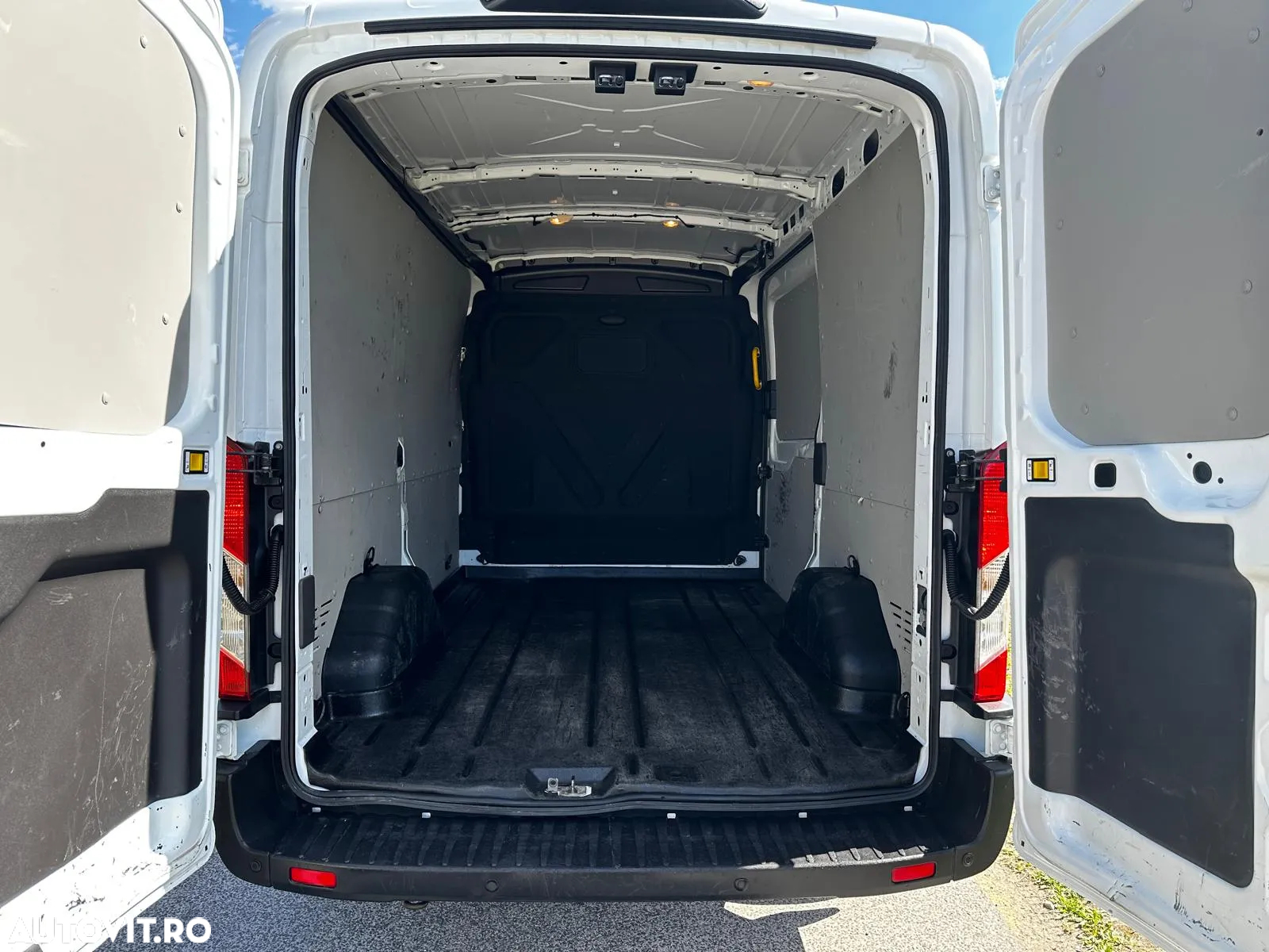 Ford Transit - 4