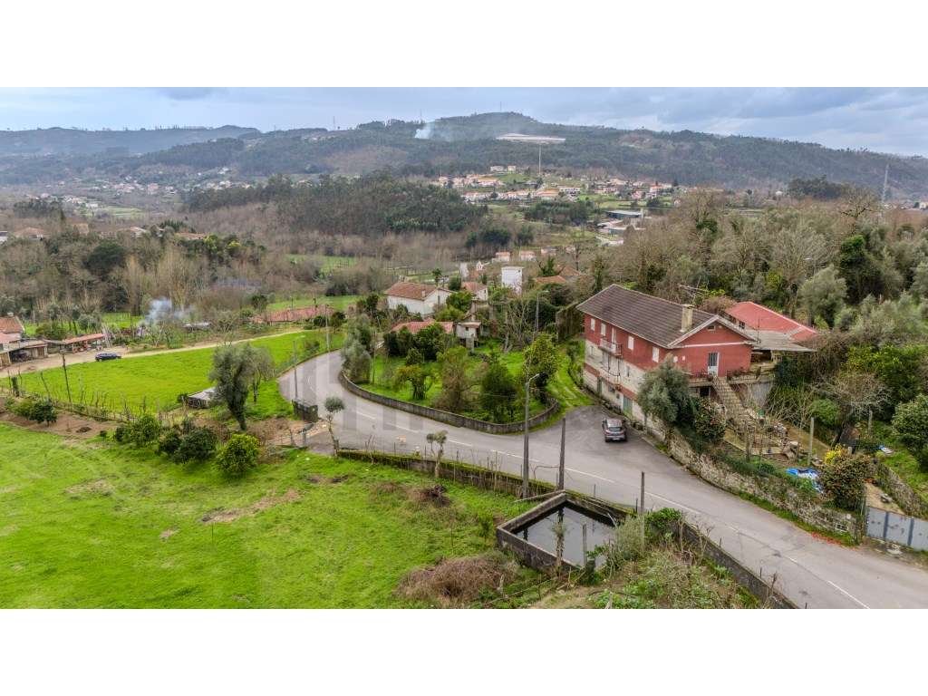 Vende-se Casa Em Pedra-Restauro- Fafe - Grande imagem: 1/17