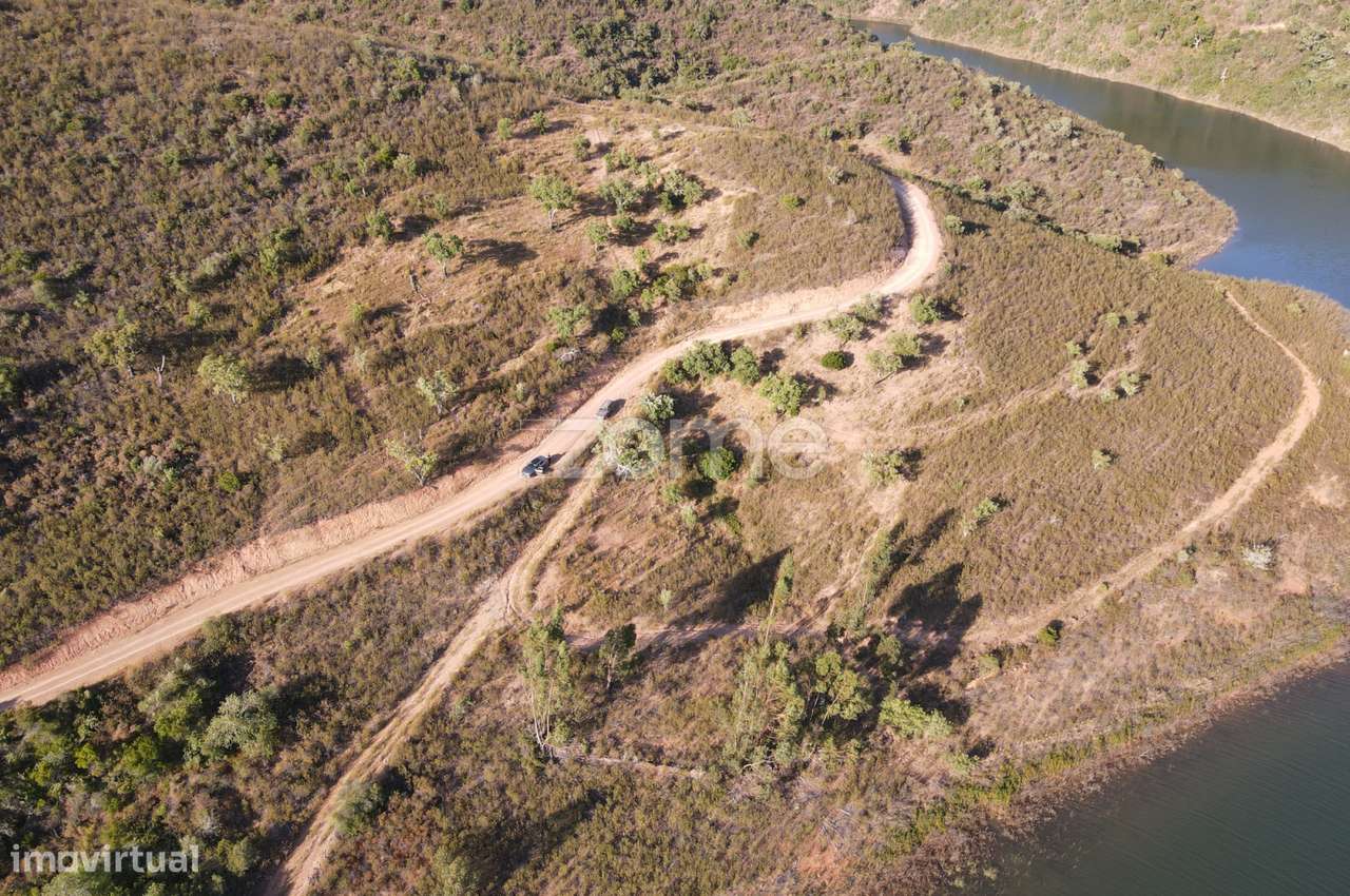 Terreno com 48 ha em Silves junto à barragem - Grande imagem: 4/22