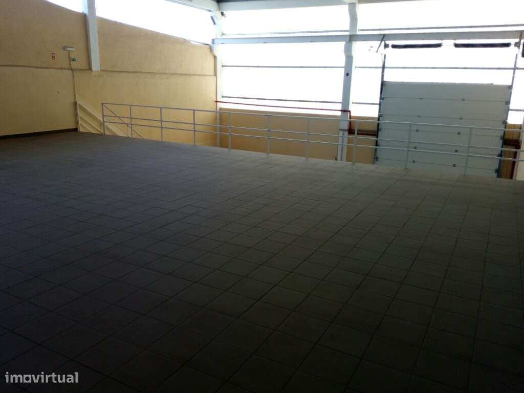 Armazém para arrendar na zona da Terrugem - Sintra - Grande imagem: 5/14