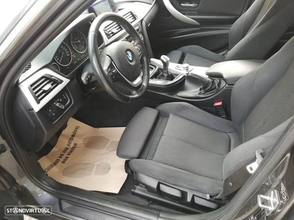 BMW 320 d Touring EfficientDynamics Navigation - 7