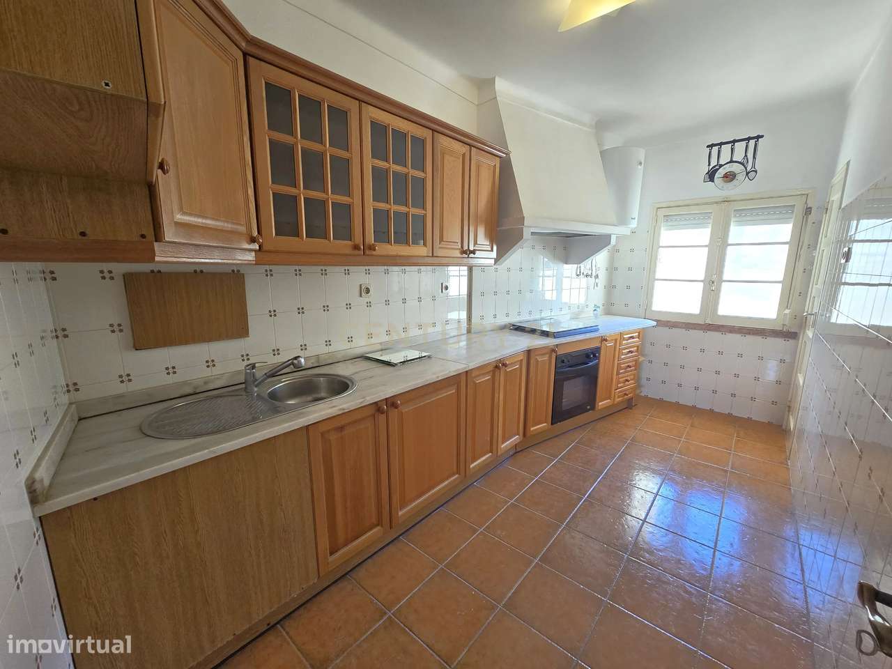 Apartamento T1 com Vista rio no centro de Almada-3