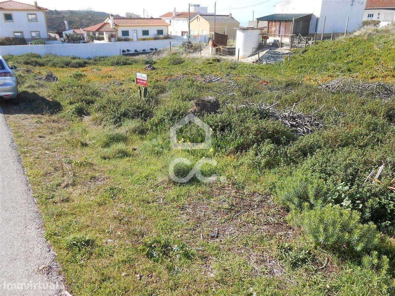 Terreno Urbano na Praia de Vale Furado - Grande imagem: 5/7