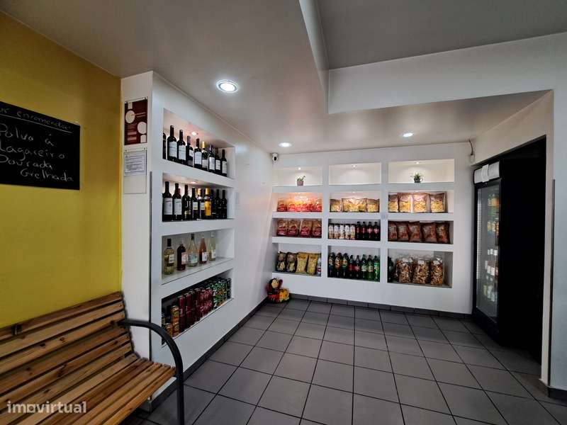 Trespasse Churrasqueira Take Away no Centro de Torres Vedras - Grande imagem: 1/9