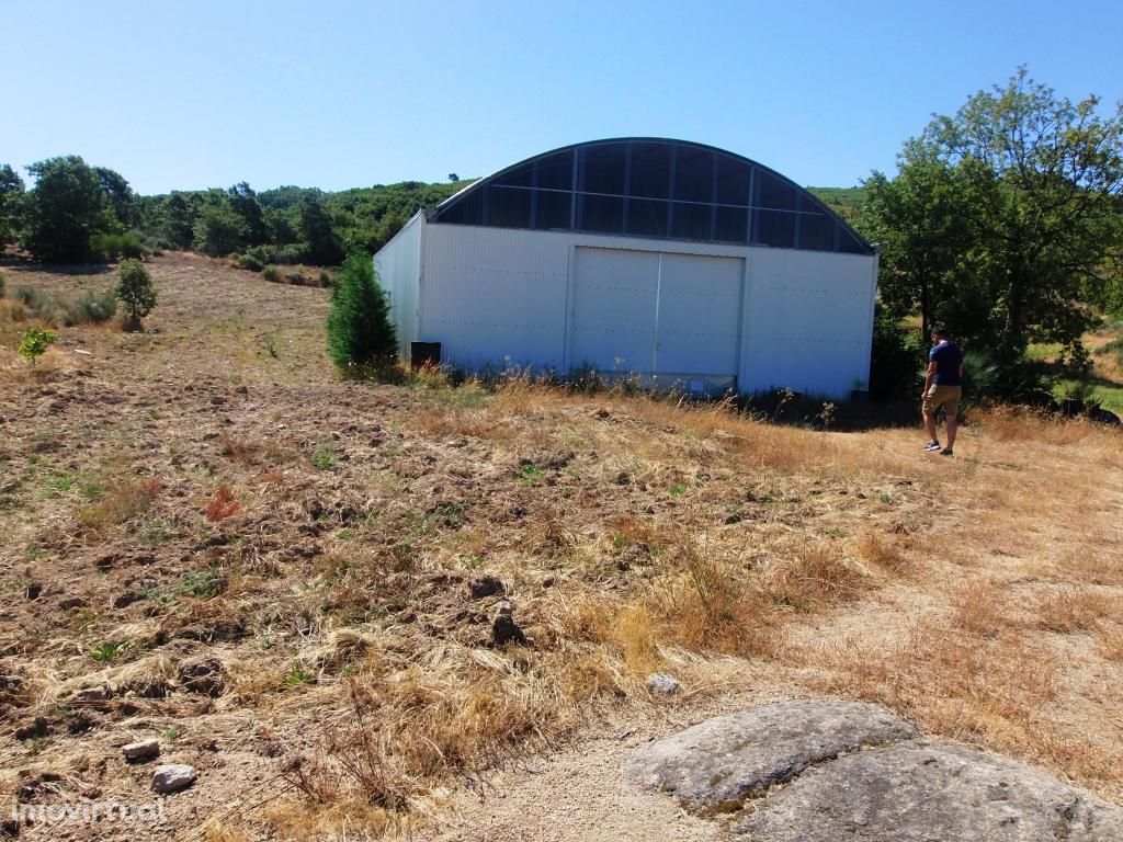 Quinta com exploração biologica