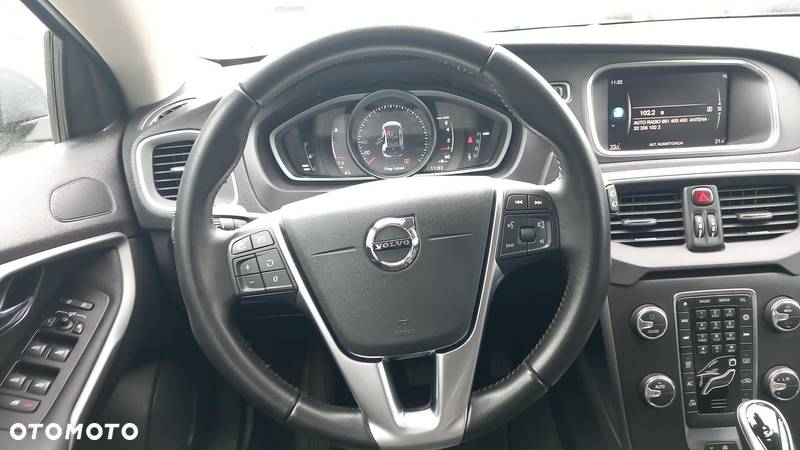 Volvo V40 - 16