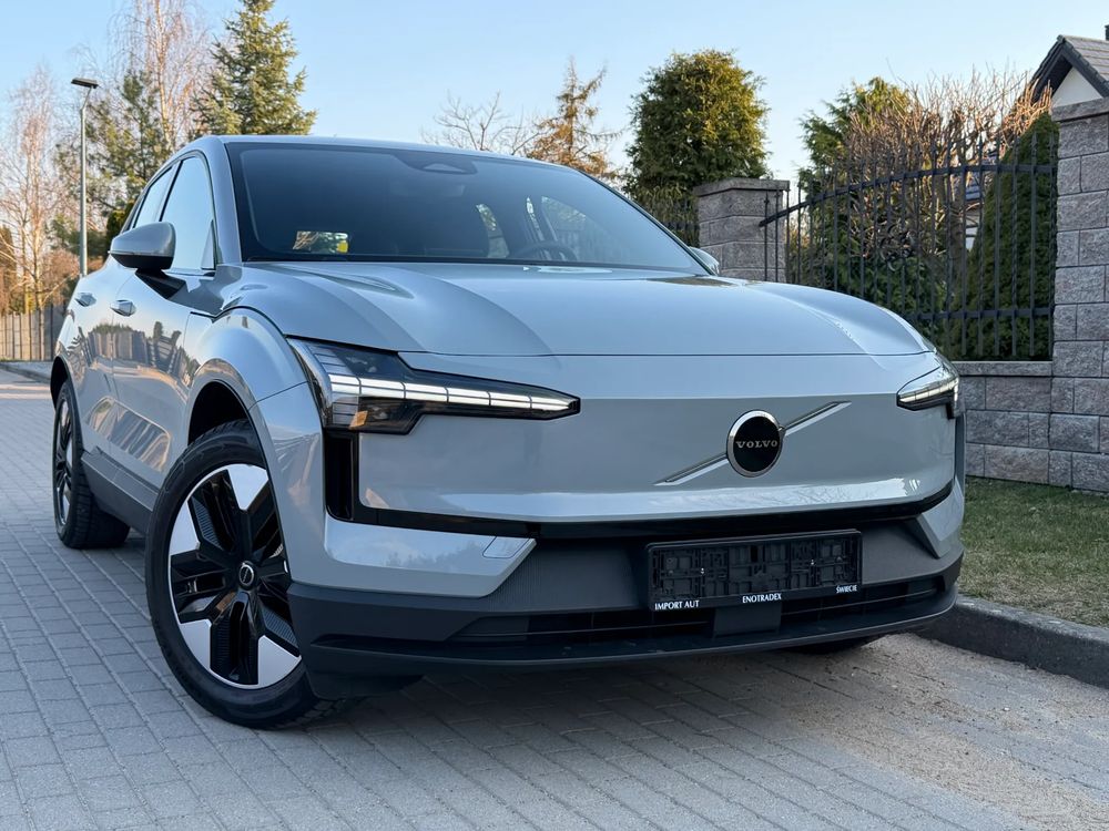 Volvo EX30 Single Motor Extended Range RWD Ultra 2024