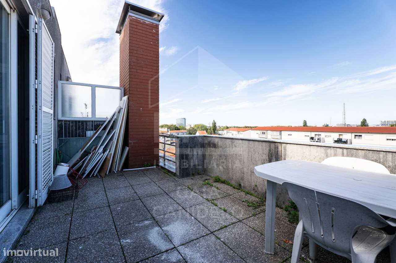 T1 com Terraço junto ao Metro-18