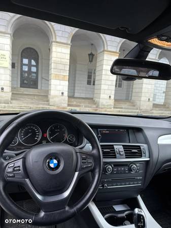 BMW X3 xDrive20d - 16