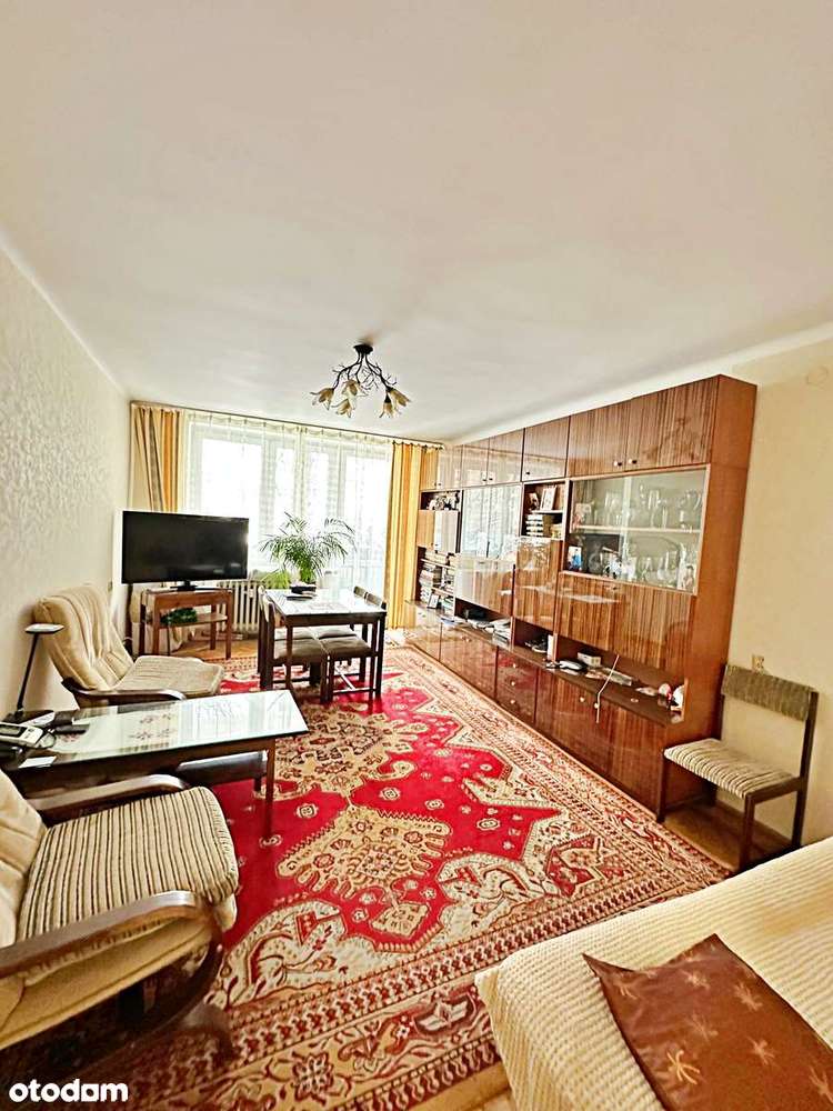 Pierwsze piętro - dwa pokoje - Świetna lokalizacja - Balkon-0