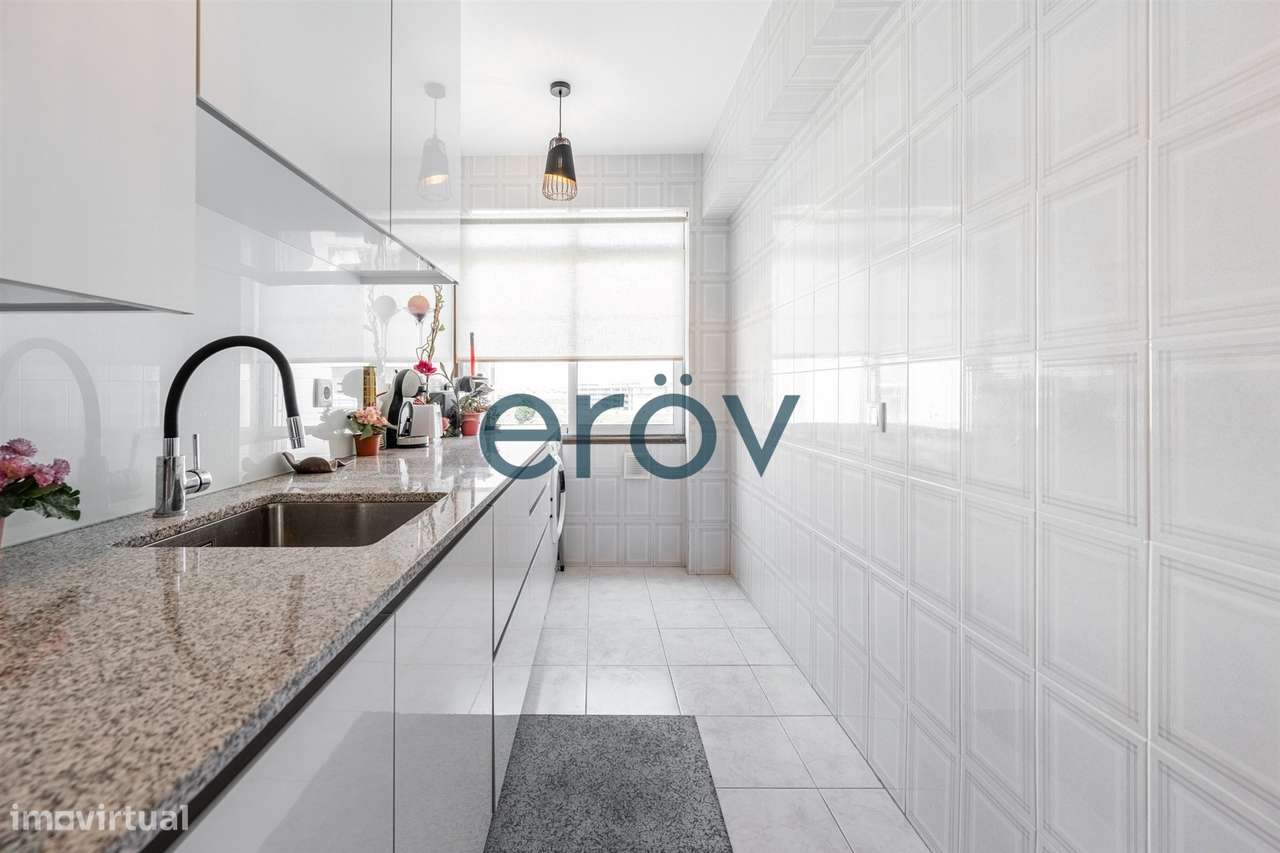 Apartamento T1 com Lugar de Garagem a 500 Metros da Praia – Póvoa de V-7