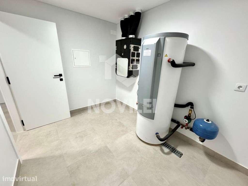 Moradia T3 em condomínio Fechado no centro de Leiria.-26