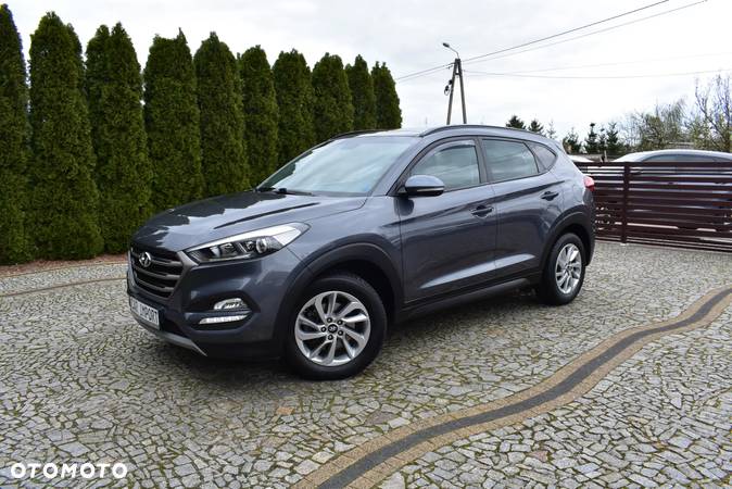 Hyundai Tucson blue 1.7 CRDi 2WD Intro Edition - 16