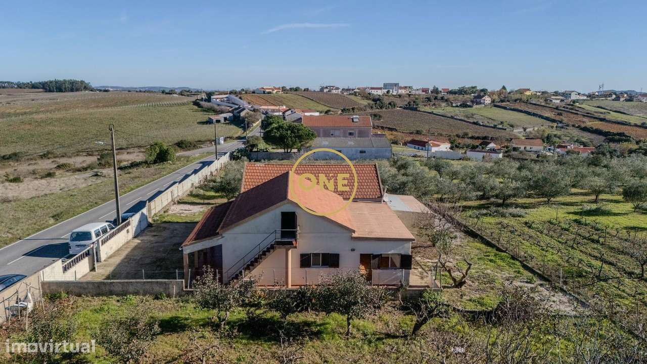 Moradia Térrea T2+1 com Terreno de 3,88 ha – Cruz do Vento, Carnota (A-4