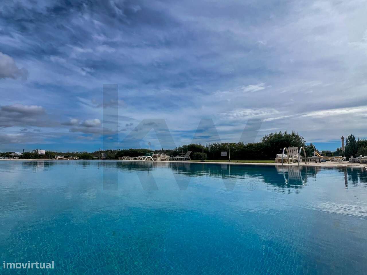 Apartamento T2 na Urbanização Cerro Azul – Conforto, Lazer e Localizaç-34