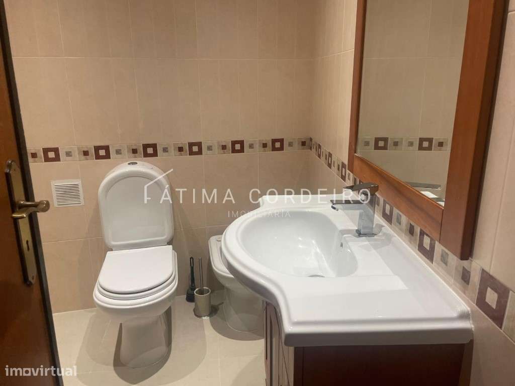 Apartamento T2 com terraço Praça Gil Vicente-11