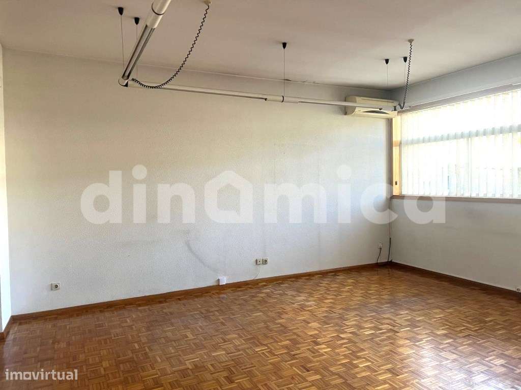 Escritório no centro! - Grande imagem: 2/4