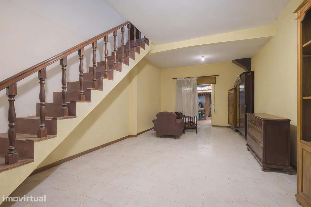 Moradia T8 na Póvoa do Varzim | Oportunidade de Investimento com...-9