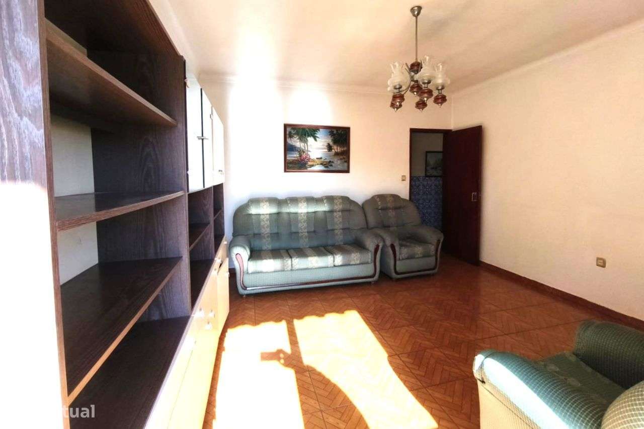 Apartamento T3+T2 com garagem, Amieirinha-Marinha Grande-2