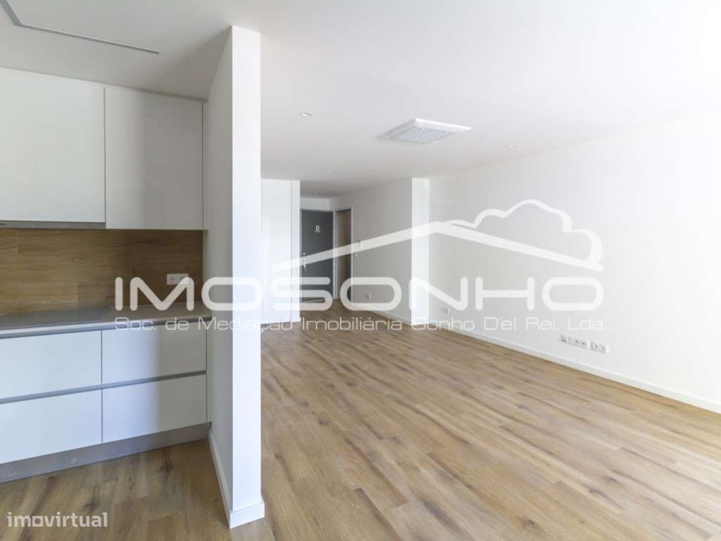 Apartamento T2, com garagem, na linda praia da Nazaré - Grande imagem: 4/11