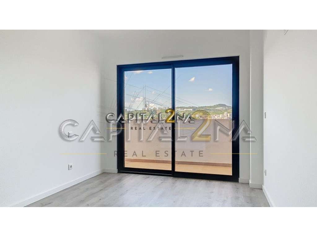 Penthouse T3 Duplex com Piscina Privada Aquecida, Terraço e Box par...-13