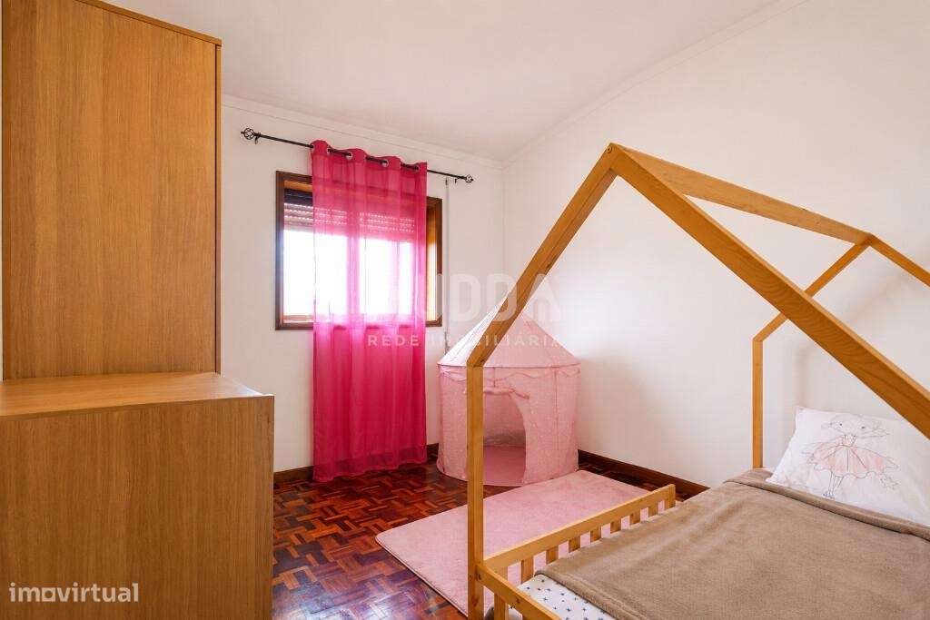 Apartamento T3 Duplex  no coração de Ovar – conforto, espaço e localiz-24