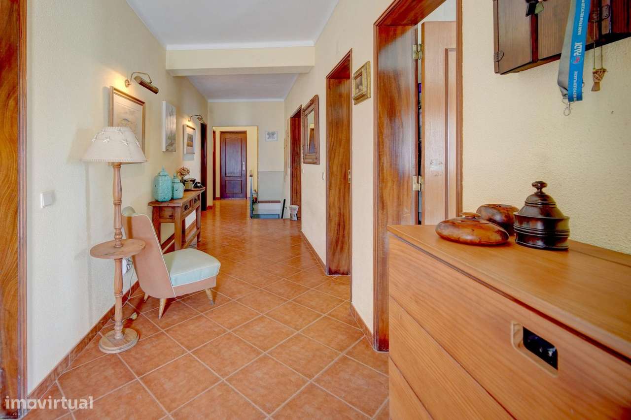 Quinta com Casa Tradicional com Piscina e Terreno de 8.800 m²-20