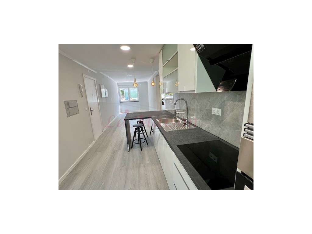 T2 Totalmente Remodelado em Benfica-6