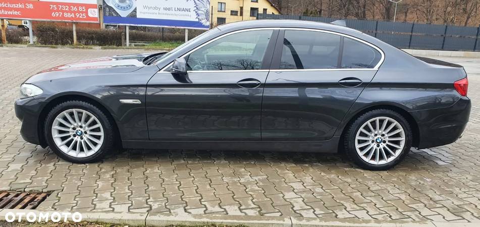 BMW Seria 5 525d xDrive - 25