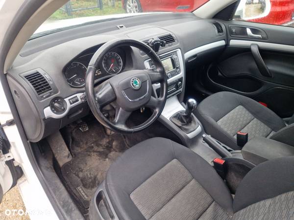 Skoda Octavia 1.8 T FSI Ambiente - 16