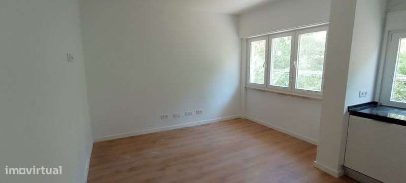 Apartamento T2 Benfica - Grande imagem: 4/11