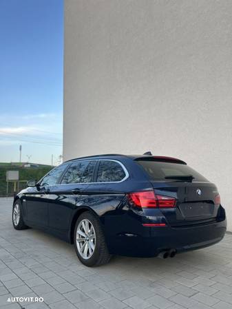 BMW Seria 5 520d Touring Aut. Luxury Line - 4