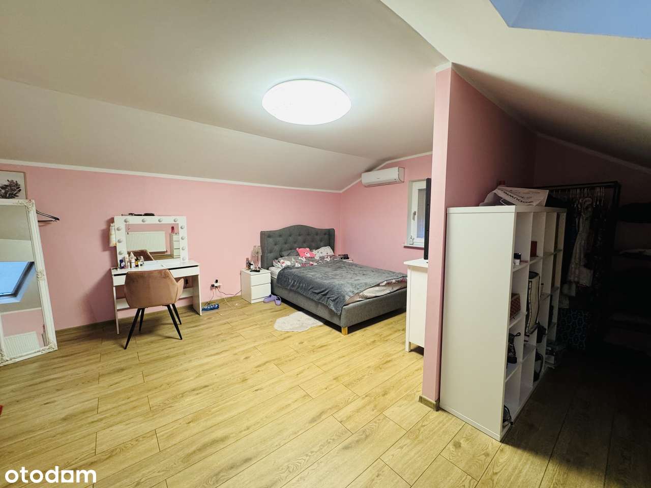 Dom z dużą liczbą pokoi – idealny dla rodziny lub pod inwestycję-12