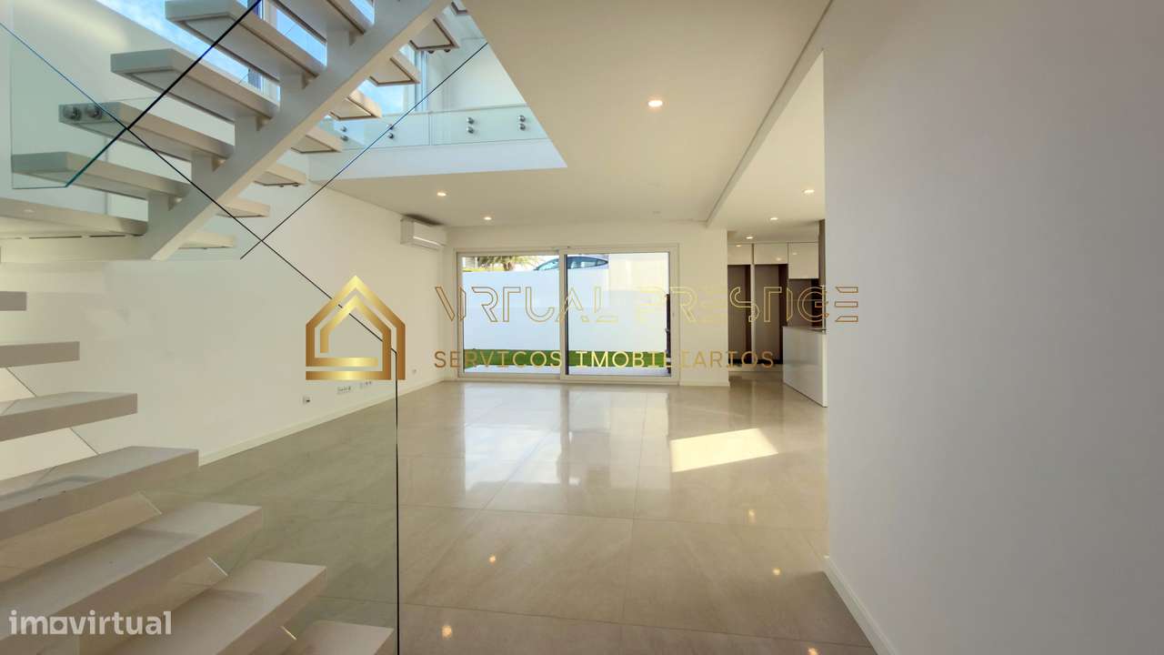 Moradia moderna perto das praias | Vale Cavala, Charneca da Caparica - Grande imagem: 4/35