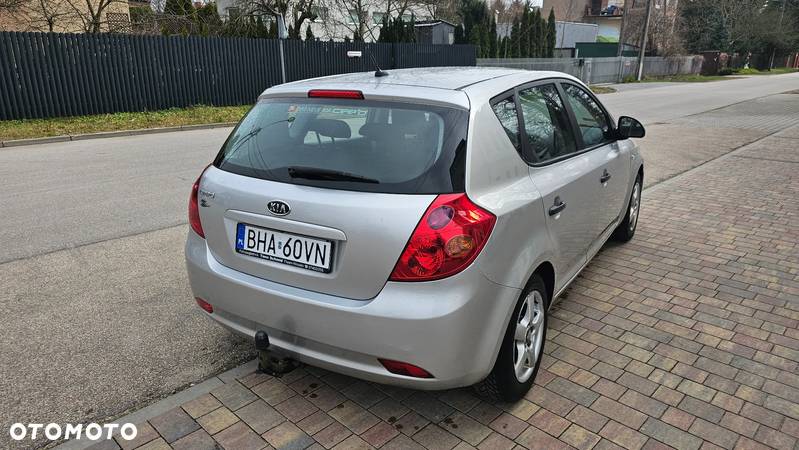 Kia Ceed Cee'd 1.6 Comfort + - 4