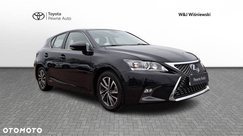 Lexus CT - 18