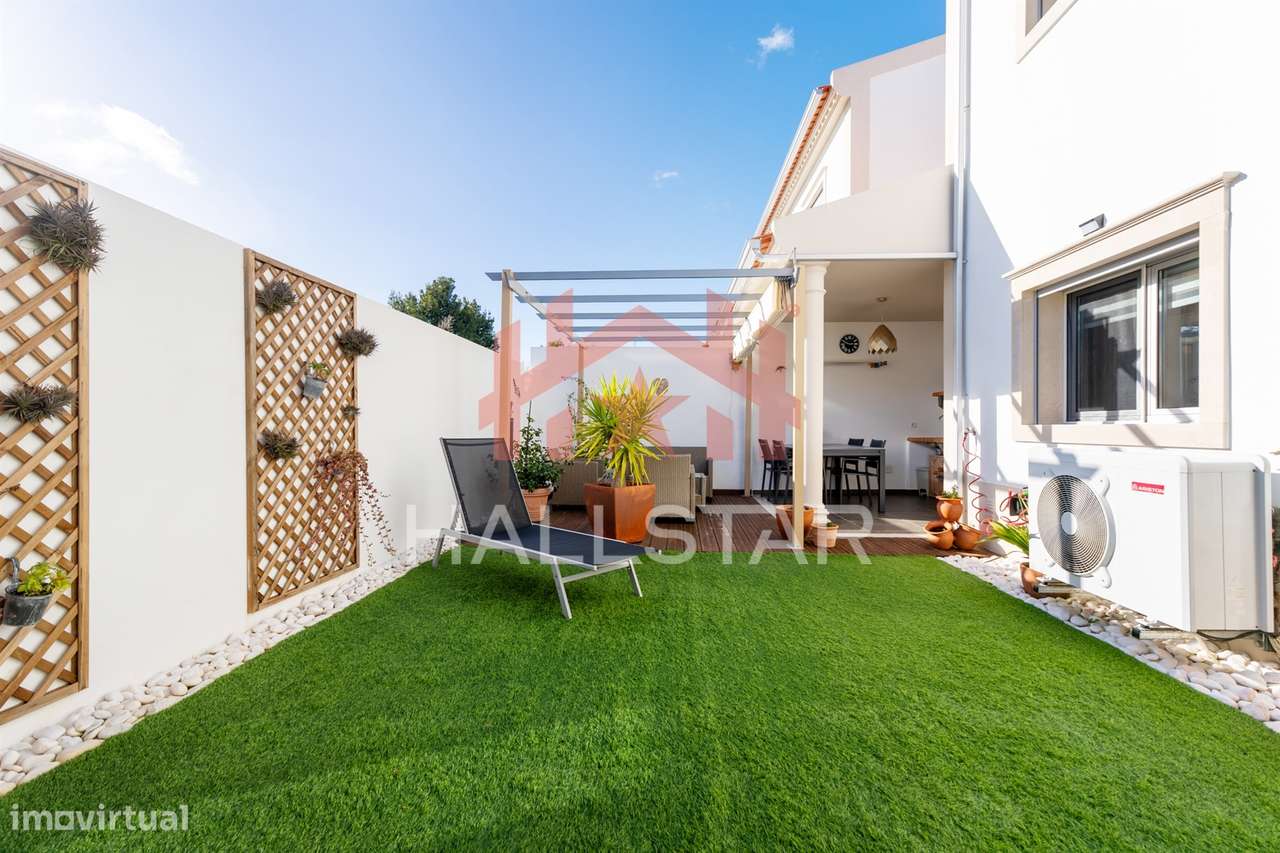 Moradia T4 / Jardim e Garagem / Cela-11