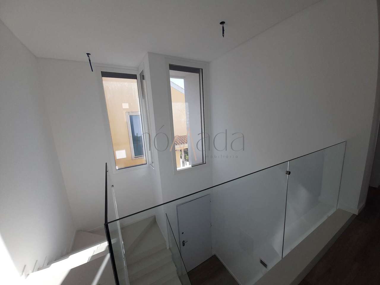 Fantástica moradia localizada no bairro de Valadares, Seixal-18