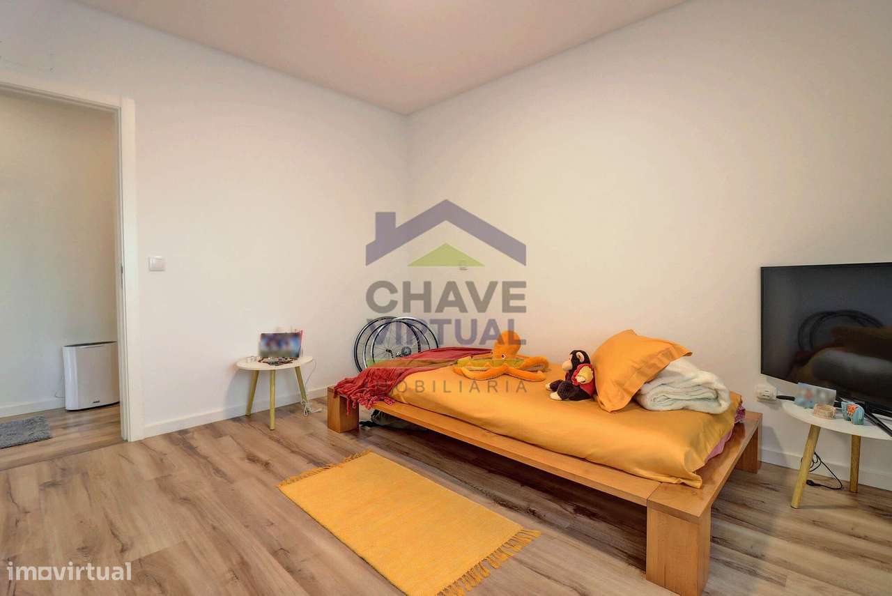 Excelente Apartamento T3 com Garagem - Centro Bombarral-33