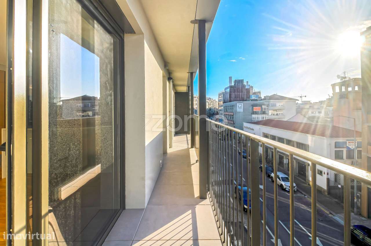 Apartamento T1 novo a estrear para arrendamento em Paranhos - Grande imagem: 2/19