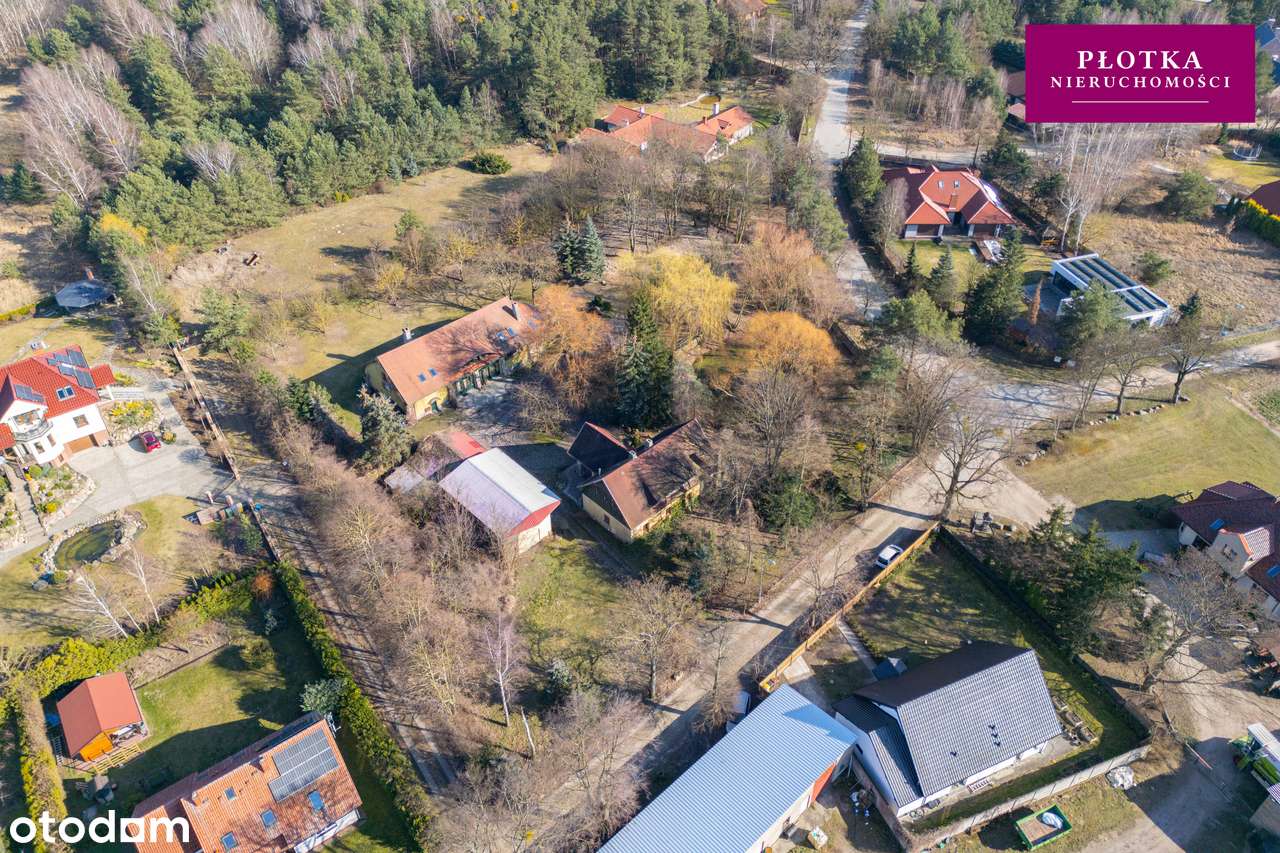 Dom z oranżerią z kominkiem ze stawem i altaną, wraz z domem weselnym-14