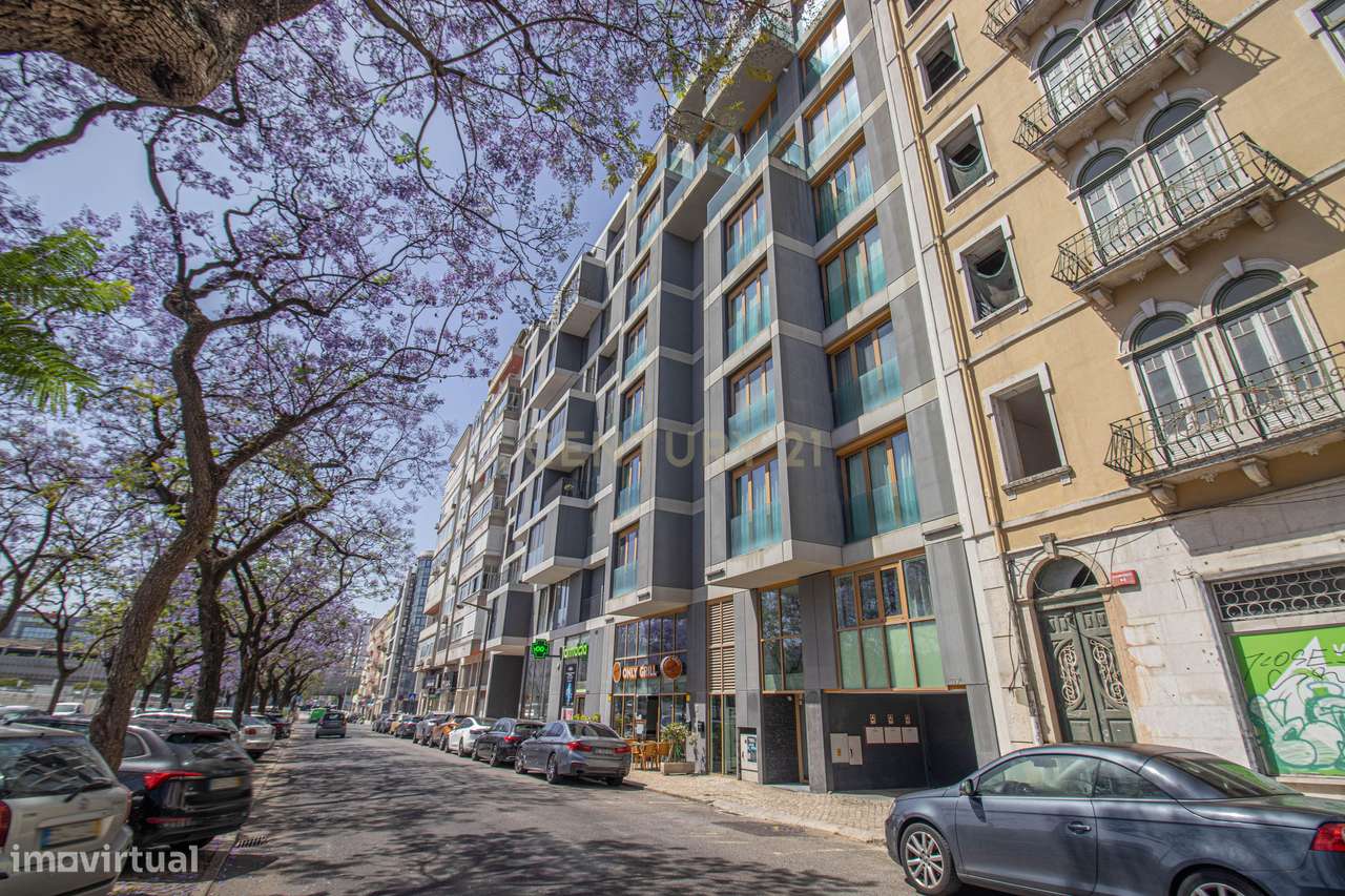 Apartamento T4 +1 com 272 m2 Vista Panorâmica em Lisboa e 3 Lugares de-43